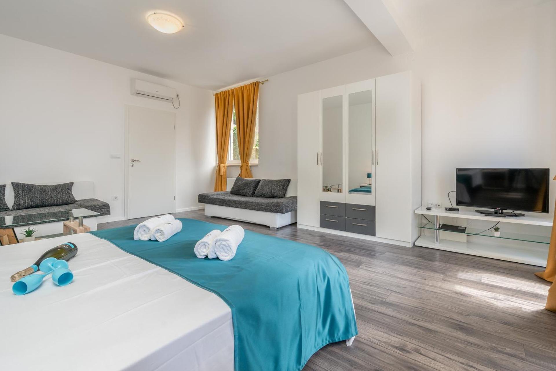 Apartments Villa Silvana Млини Екстериор снимка